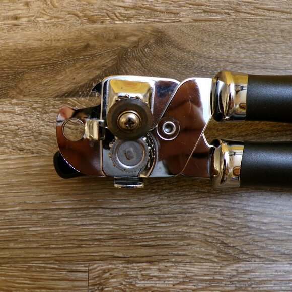 FARBERWARE Lot of 2: Can Opener & 1-1/4" Baller w/Black Handles & Chrome - Picture 10 of 12